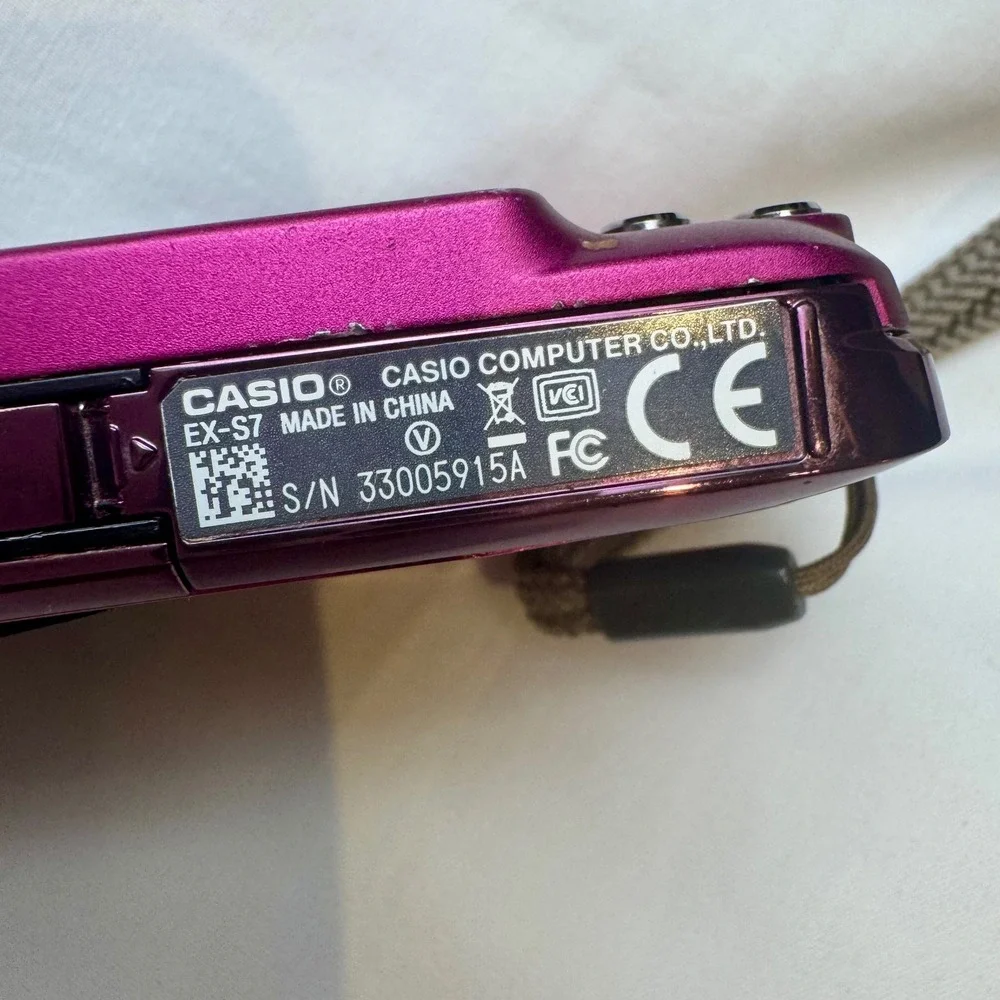 CASIO EXILIM EX-S7 CCD‎ 12MP Digital Camera Metallic Fully Tested battery incl.